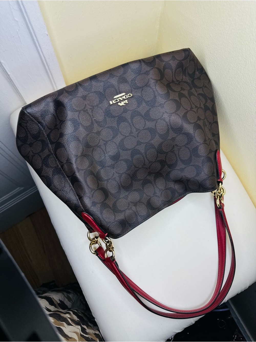 Coach hobo Shoulder Bag with Red Handles